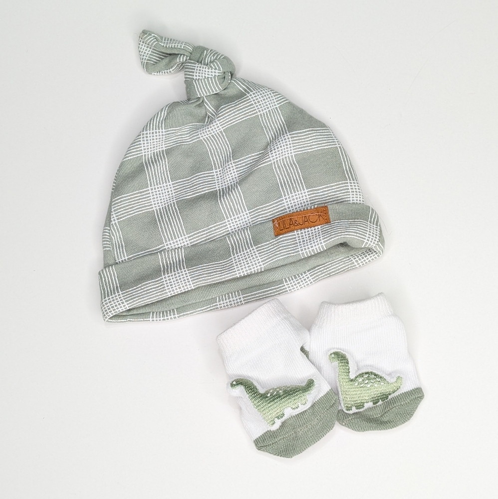 Lila &‎ Jack Sage Green Plaid Baby Hat & Sock Set